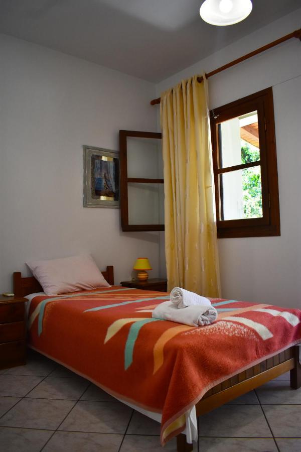 Theano Apartments Stoupa Ngoại thất bức ảnh