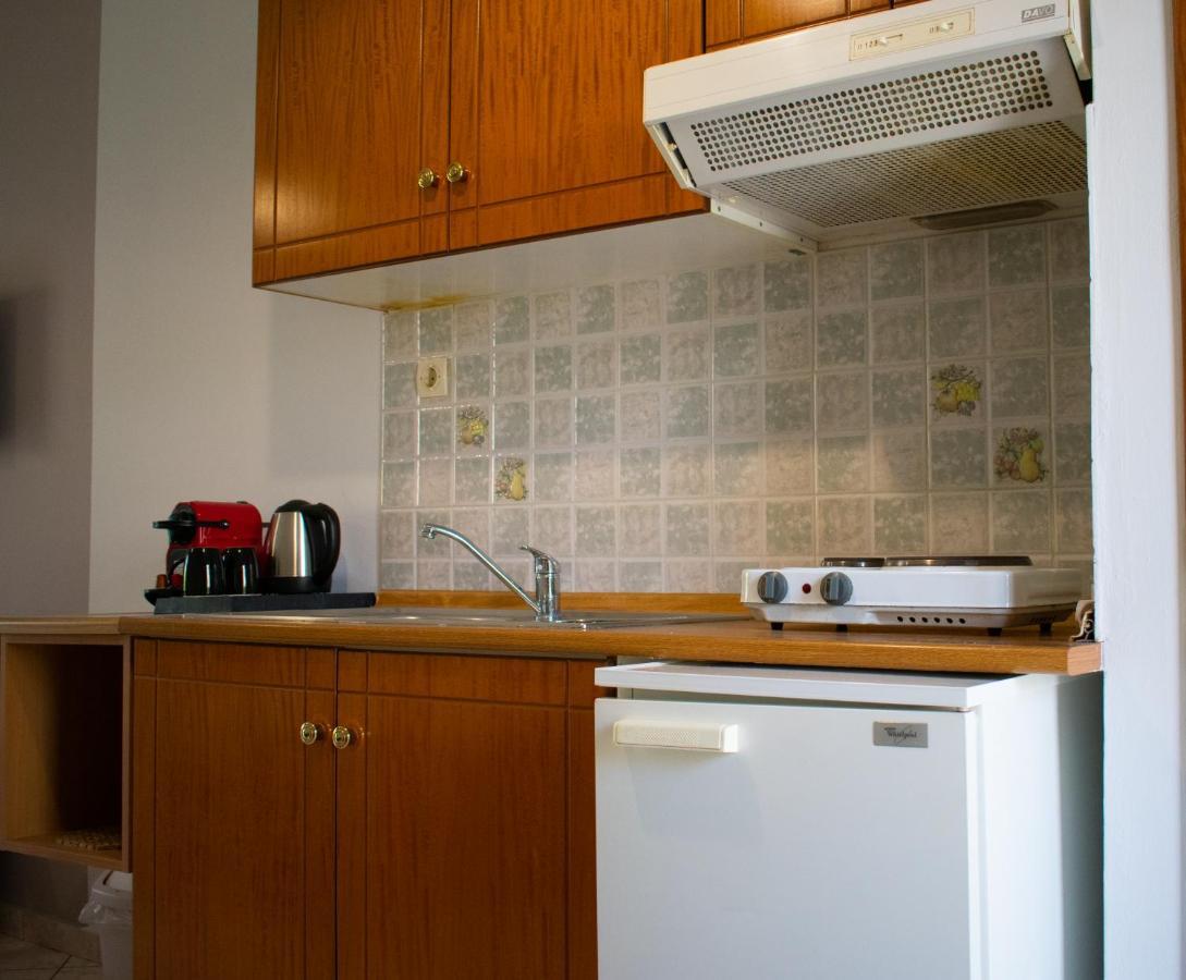 Theano Apartments Stoupa Ngoại thất bức ảnh